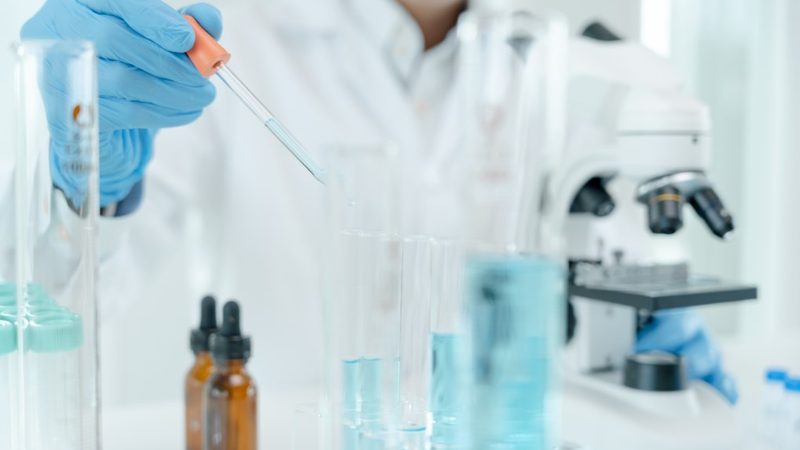 大分子药物定制合成：精准医疗的幕后功臣**